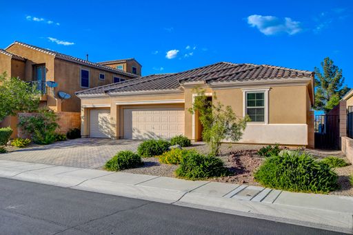 Gorgeous Single Story on the Golf Course! Located in Tuscany! – photo 1