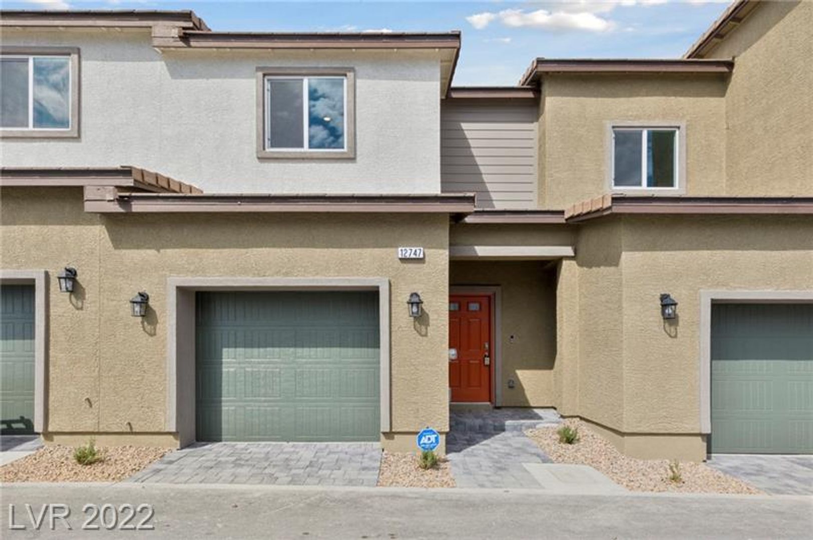 Henderson House: 12747 Epperly St