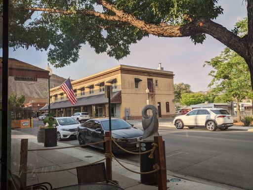 Charming 1 Bedroom Apartment in the Heart of Palisade