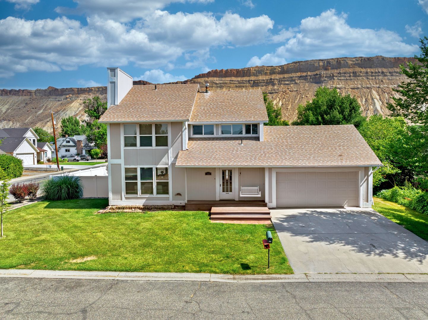 Palisade House: 548 Crawford Lane Unit 1