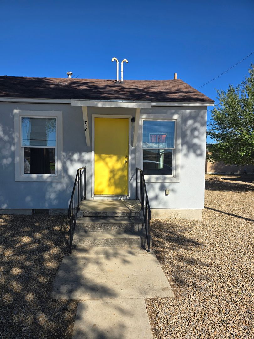 Rangely Apartment: 707-709 Duncan