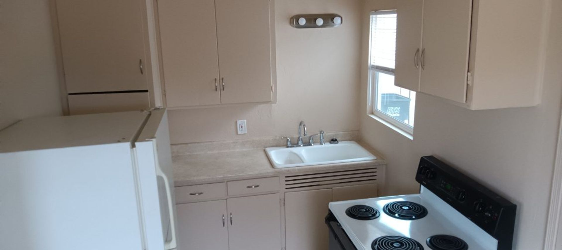 Rangely Apartment: 707-709 Duncan