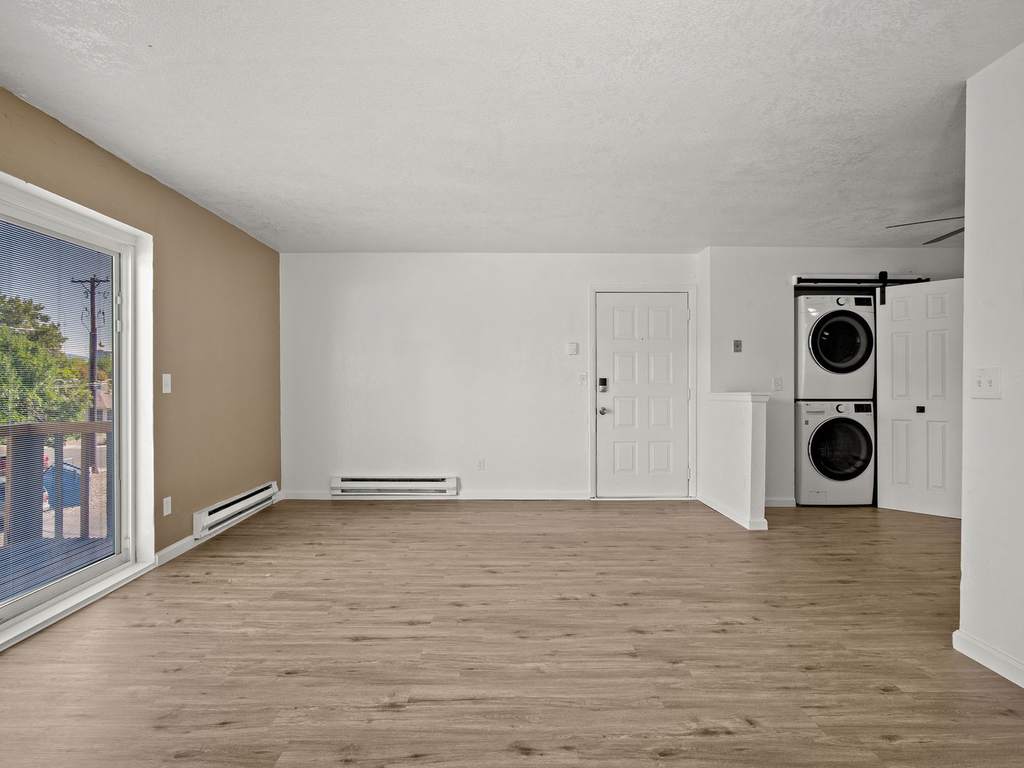 Spacious and Bright 2-Bedroom, Pet Friendly Apartment- Prime Location! 12 of 12