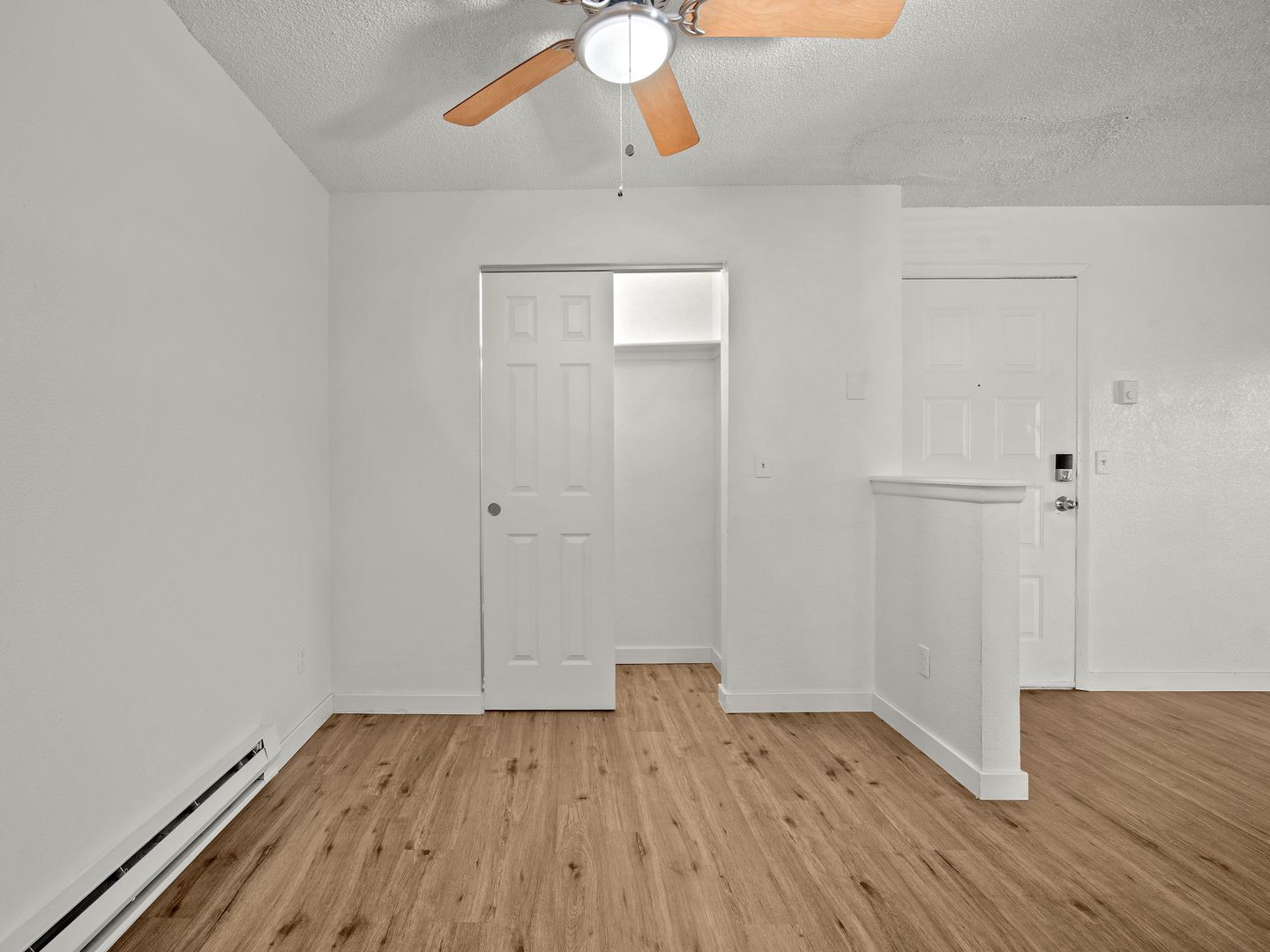 Spacious and Bright 2-Bedroom, Pet Friendly Apartment- Prime Location! 8 of 12