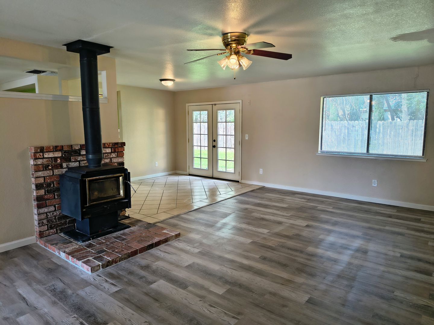 Anderson House: 16332 Hawthorne Ave