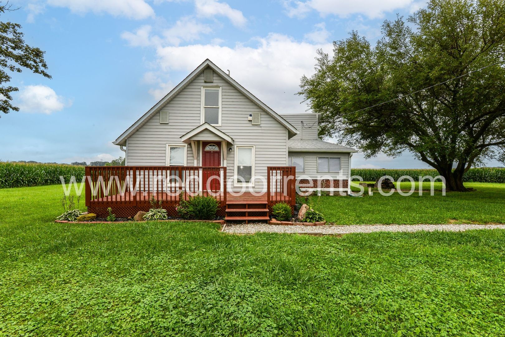9915 East County Road 950 North