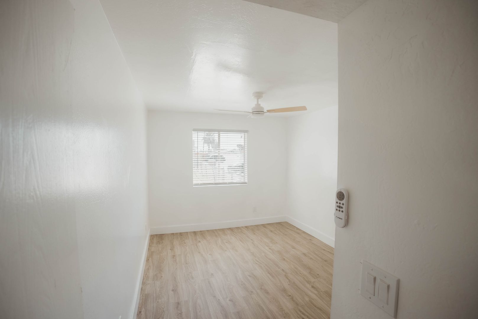 Buckeye Apartment: 180 N Apache Rd