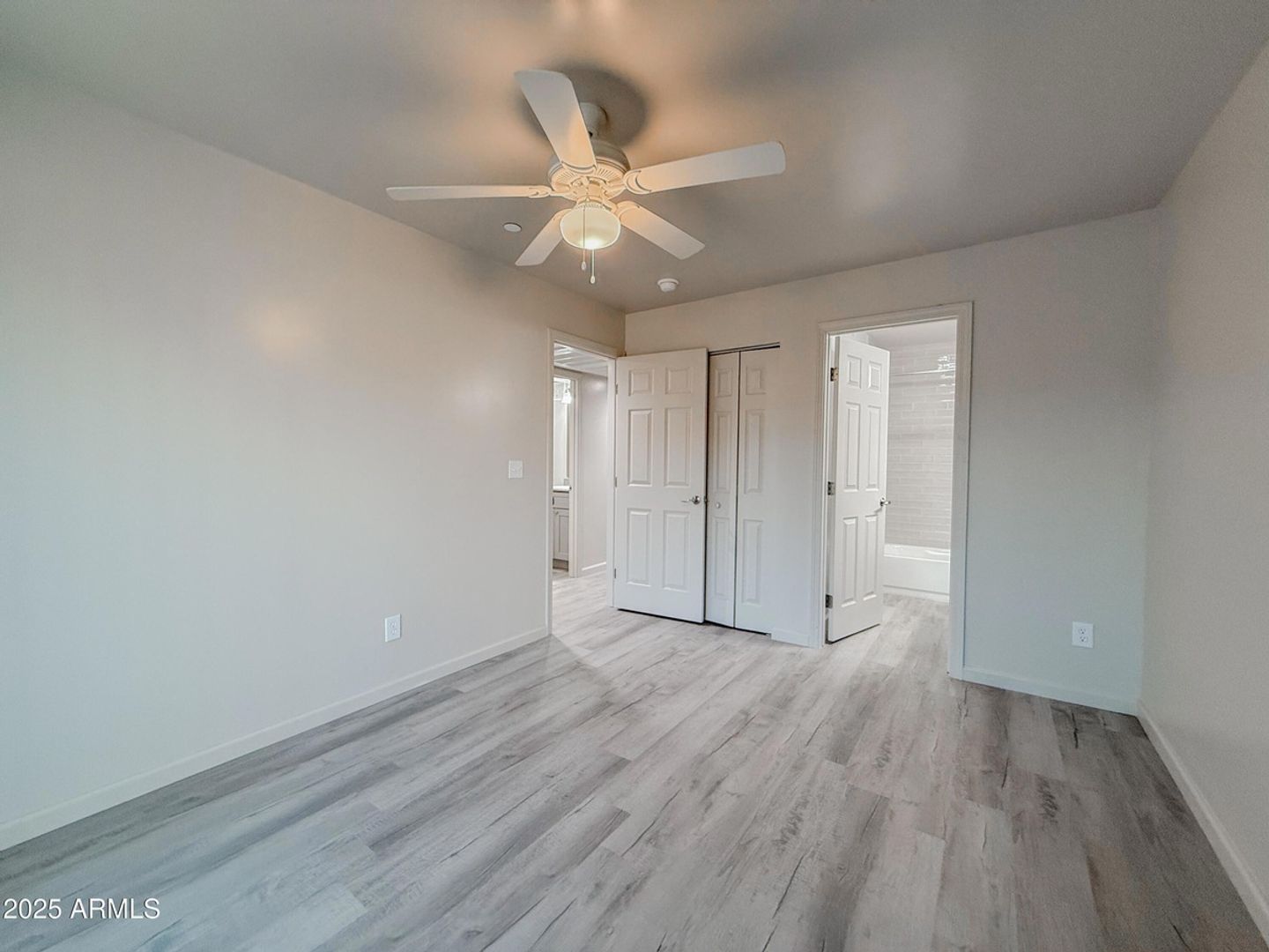Phoenix Apartment: 2121 W Adams St,