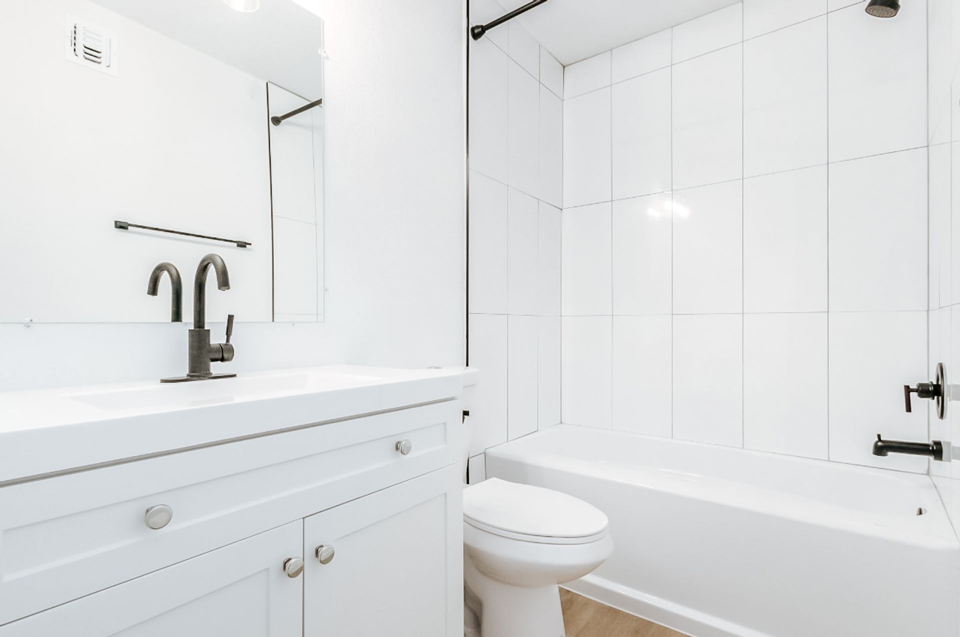 Newly Renovated 1 & 2 Bedroom homes with Modern Finishes