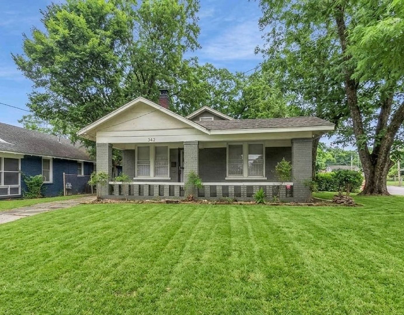 Memphis House: 342 N Claybrook St