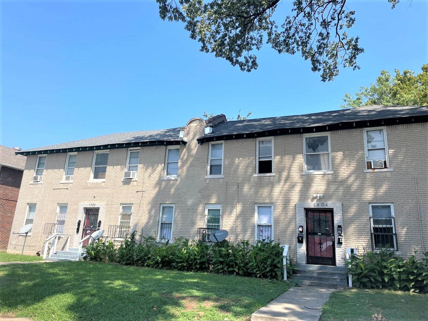 Memphis Apartment: 1304 Court Ave