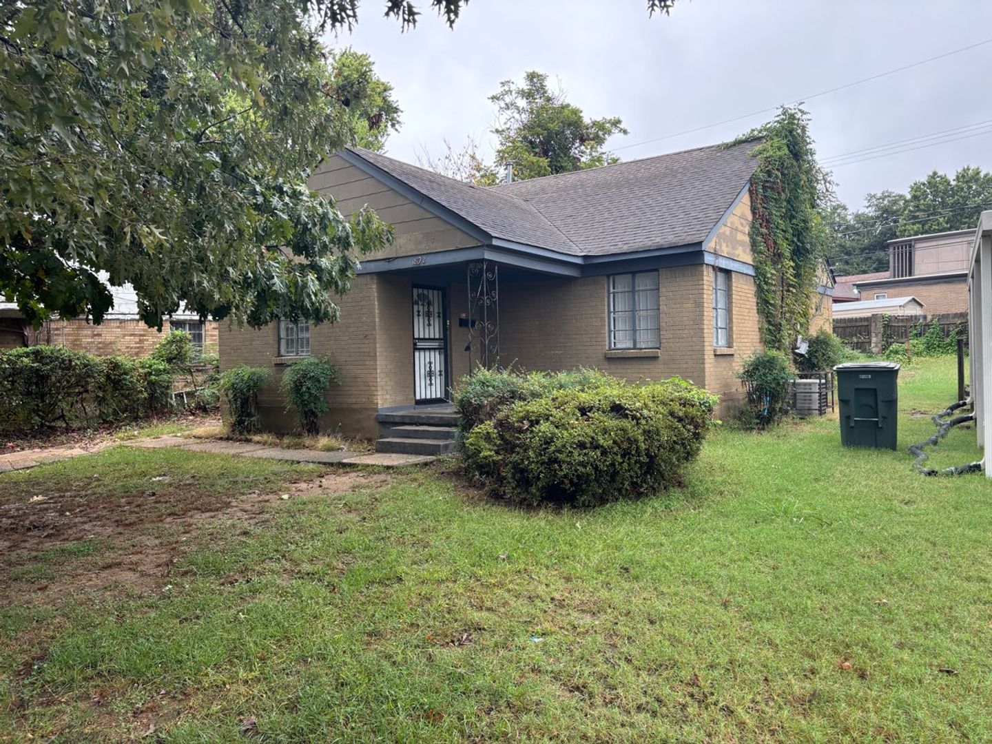 Memphis House: 1802 Edmondson Ave