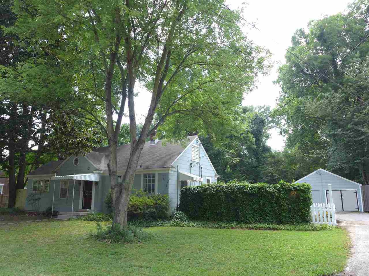 Memphis Apartment: 699 Shotwell St.