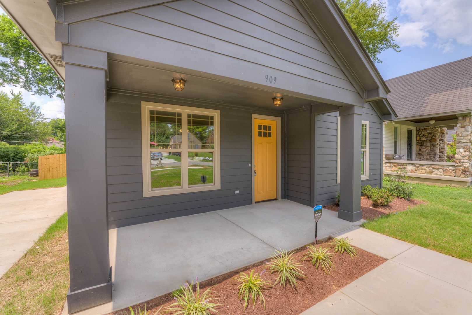 Memphis House: 909 N Avalon St