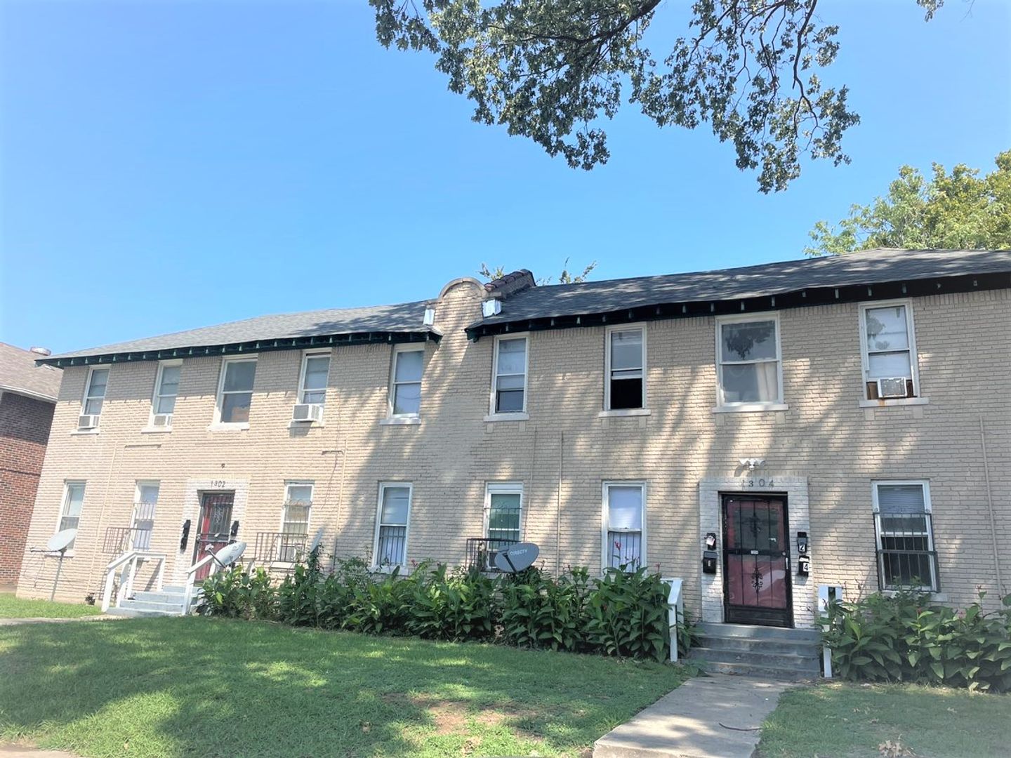 Memphis Apartment: 1304 Court Ave