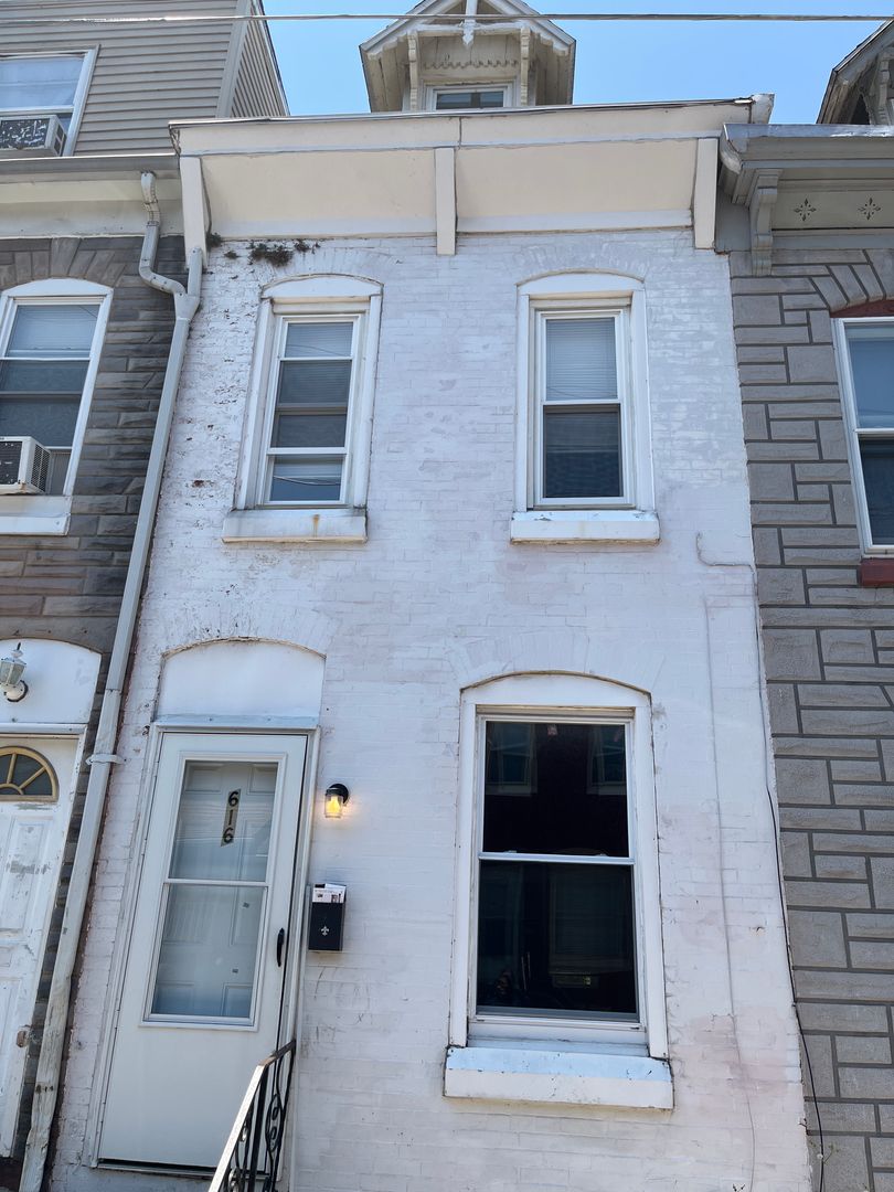 Reading House: 616 Birch Street