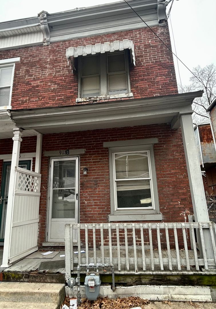 Harrisburg House: 918 May St