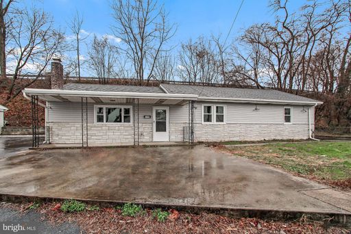 3 Bedroom East Pennsboro Schools.