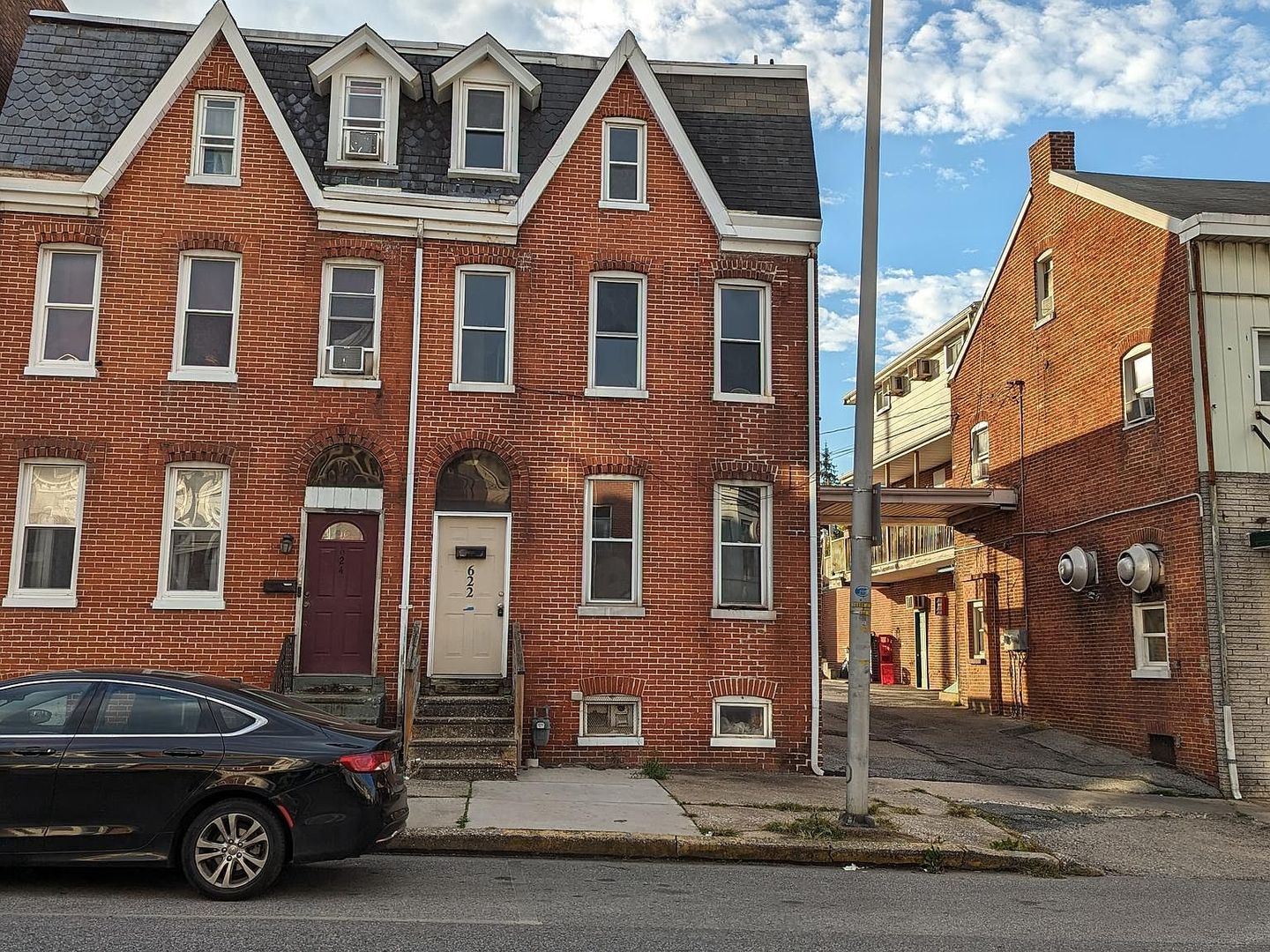 York House: 622 E Market