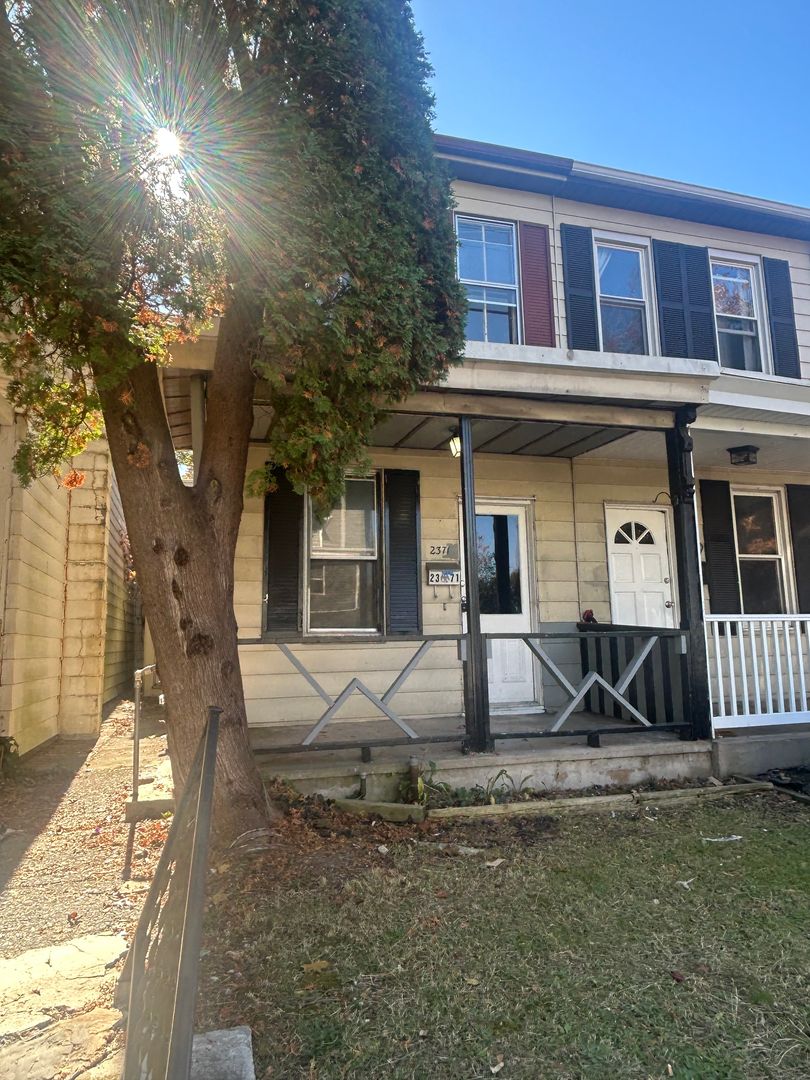 3 Bedroom Duplex in Penbrook Boro. 