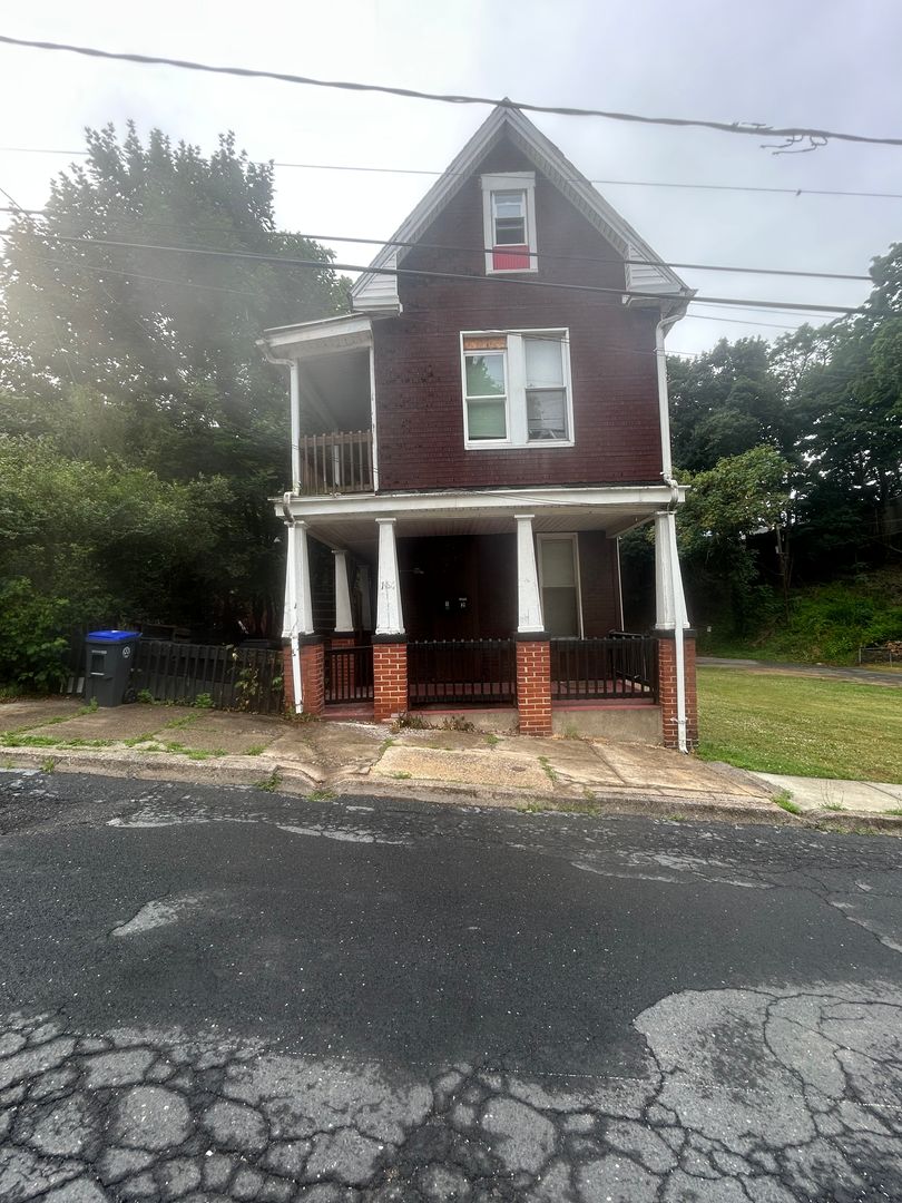 Steelton Apartment: 156 Frank S. Brown Blvd