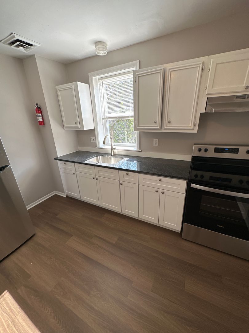 York Apartment: 248 E Prospect St