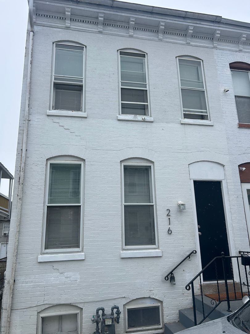 York House: 216 Park Place