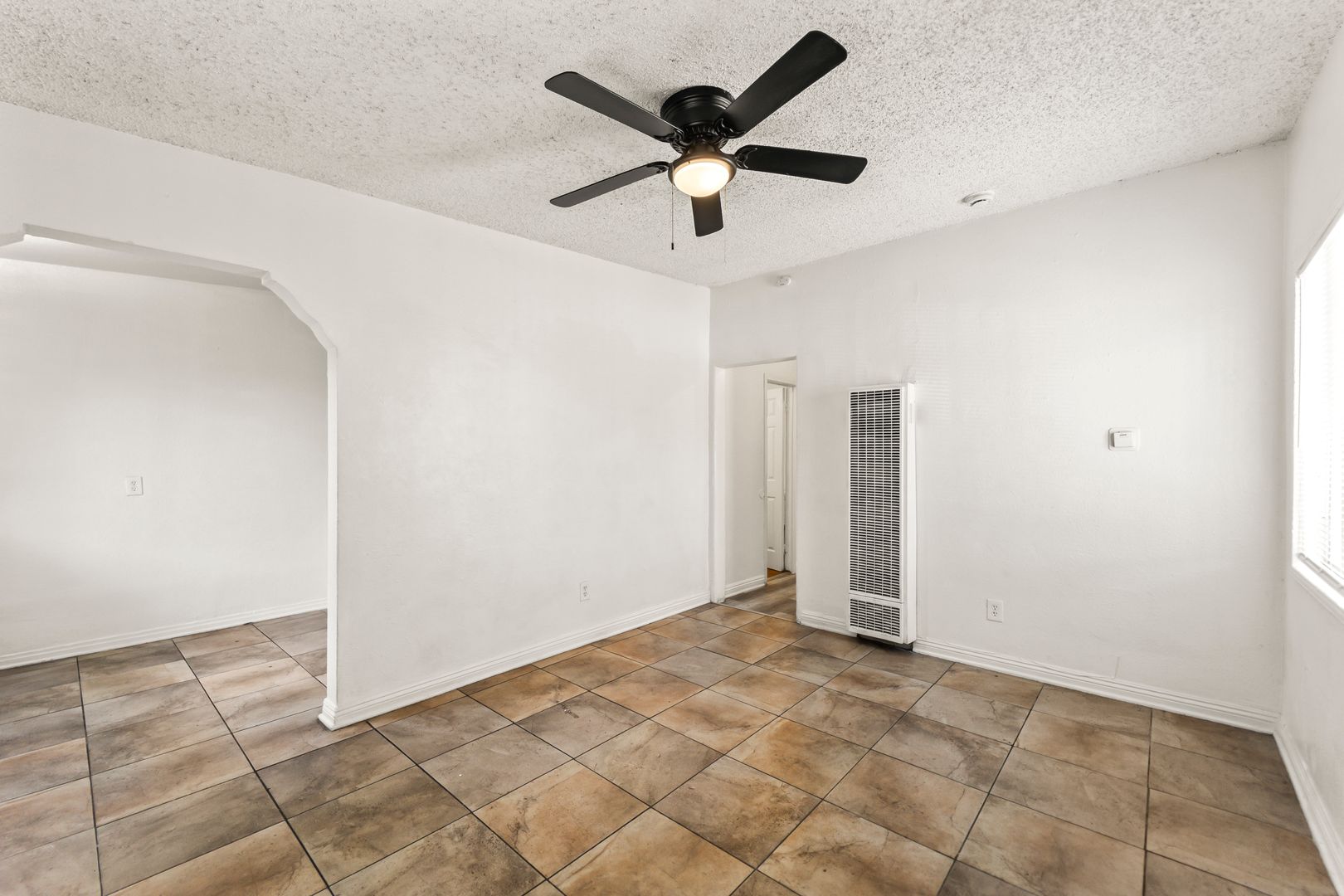 Los Angeles Apartment: 709 E 108th - 709