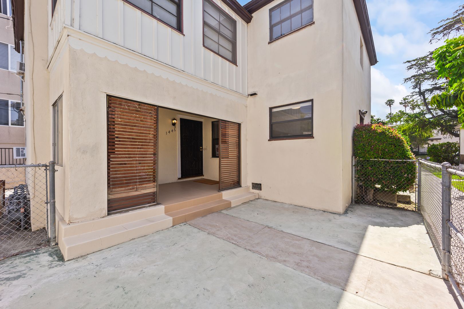 Los Angeles Apartment: 1444 S. Beverly Dr.