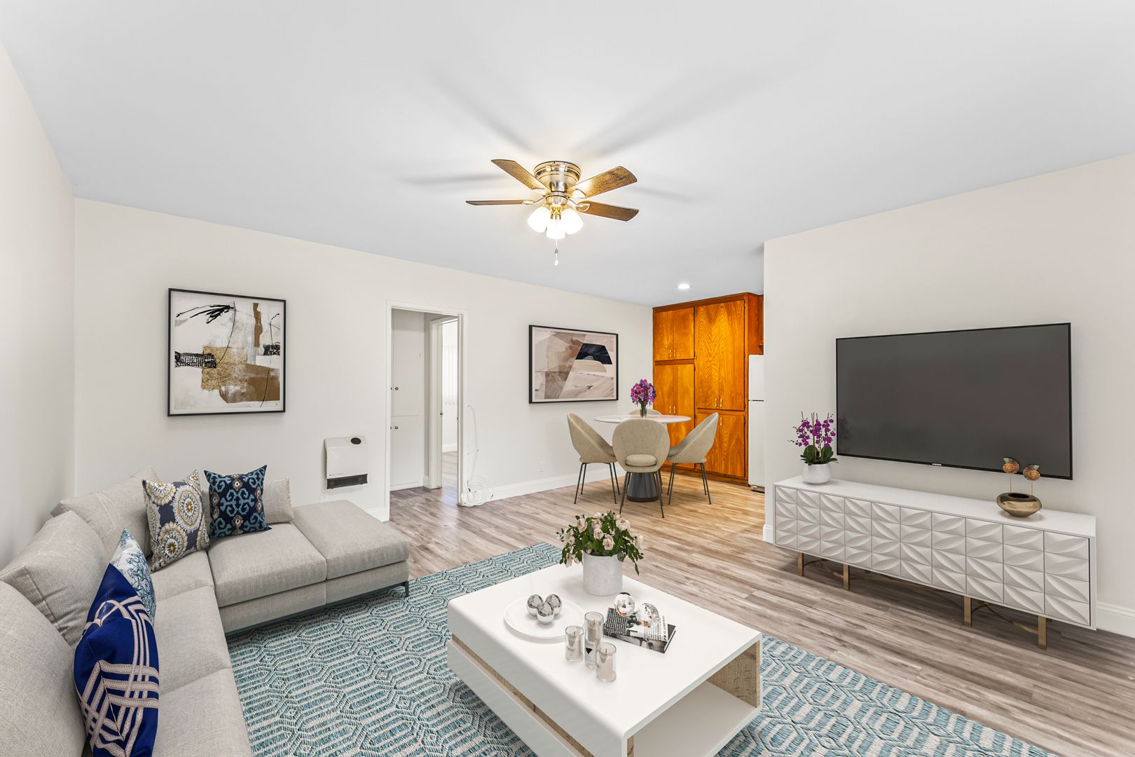 Sherman Oaks Apartment: 14525 Albers St