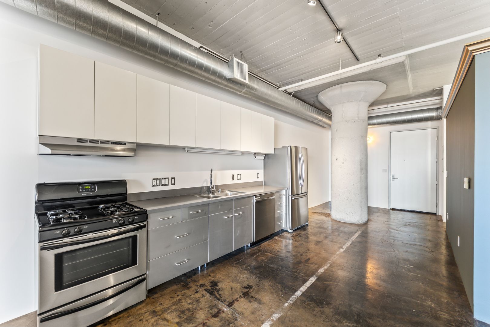 Los Angeles Apartment: 1855 Industrial St.