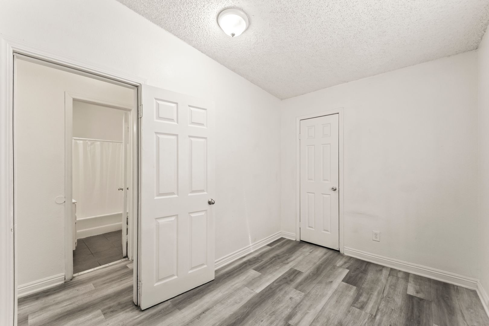 For Rent – **3 Bedrooms | 1 Bathroom | Approximately 840 Sq. Ft.** Section 8 Welcome! 10 of 12