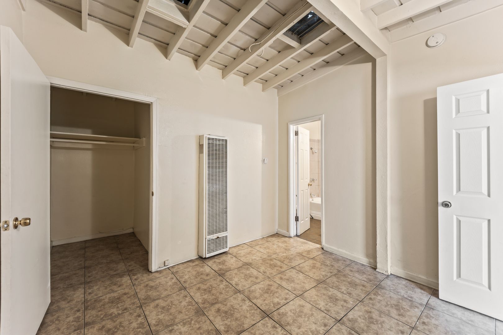 For Rent - 1 Bedroom | 1 Bathroom | Section 8 Welcome 10 of 12