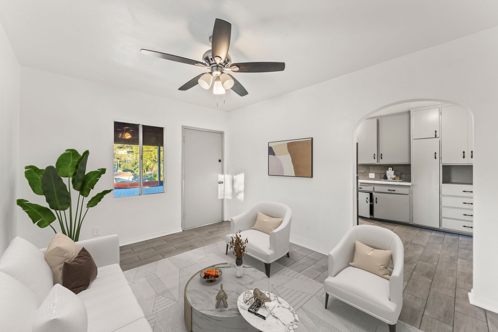 Tujunga Apartment: 10639 Fitzroy Ave.