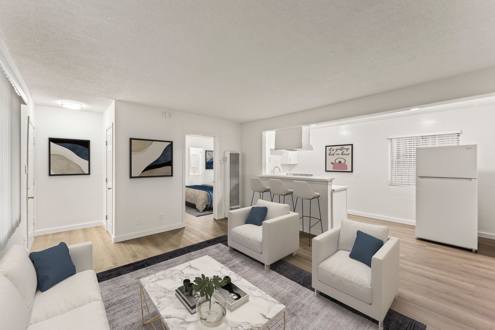 Los Angeles Apartment: 9721 San Pedro St.