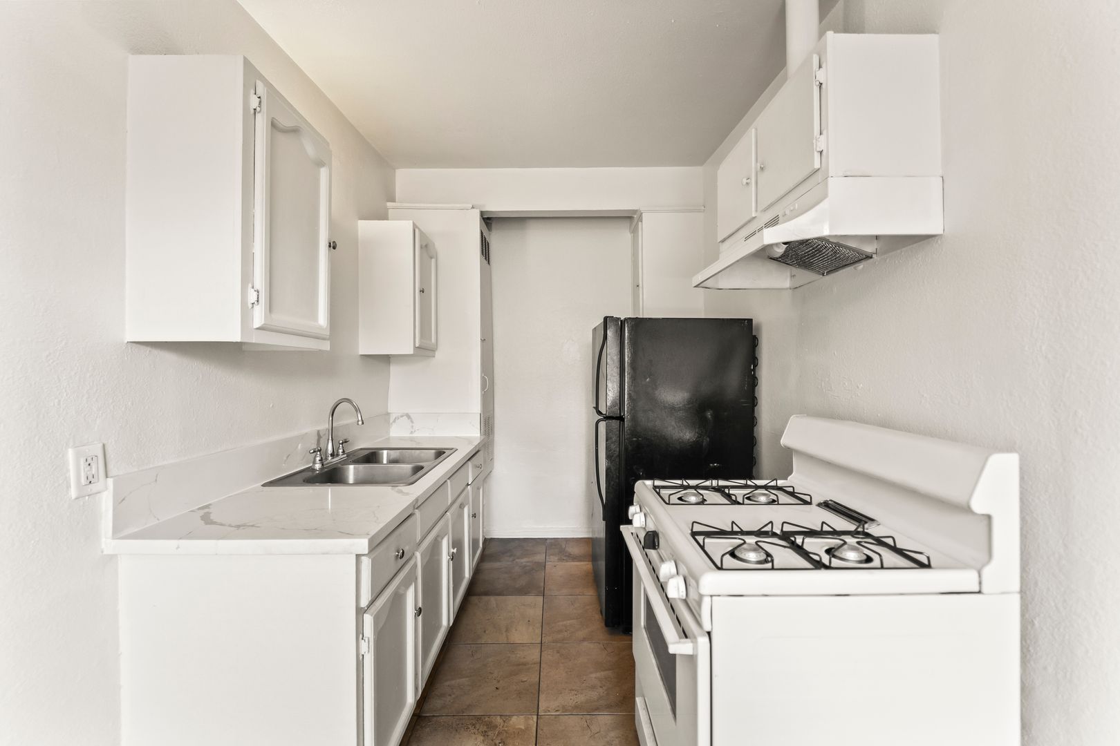 For Rent – **3 Bedrooms | 1 Bathroom | Approximately 840 Sq. Ft.** Section 8 Welcome! 6 of 12