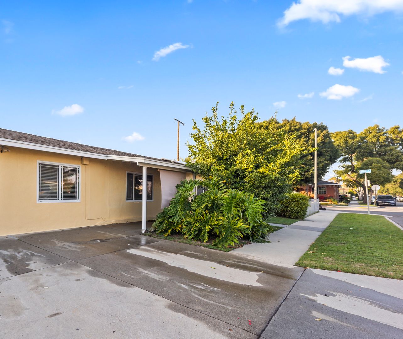 Long Beach Apartment: 6297 Orizaba Ave