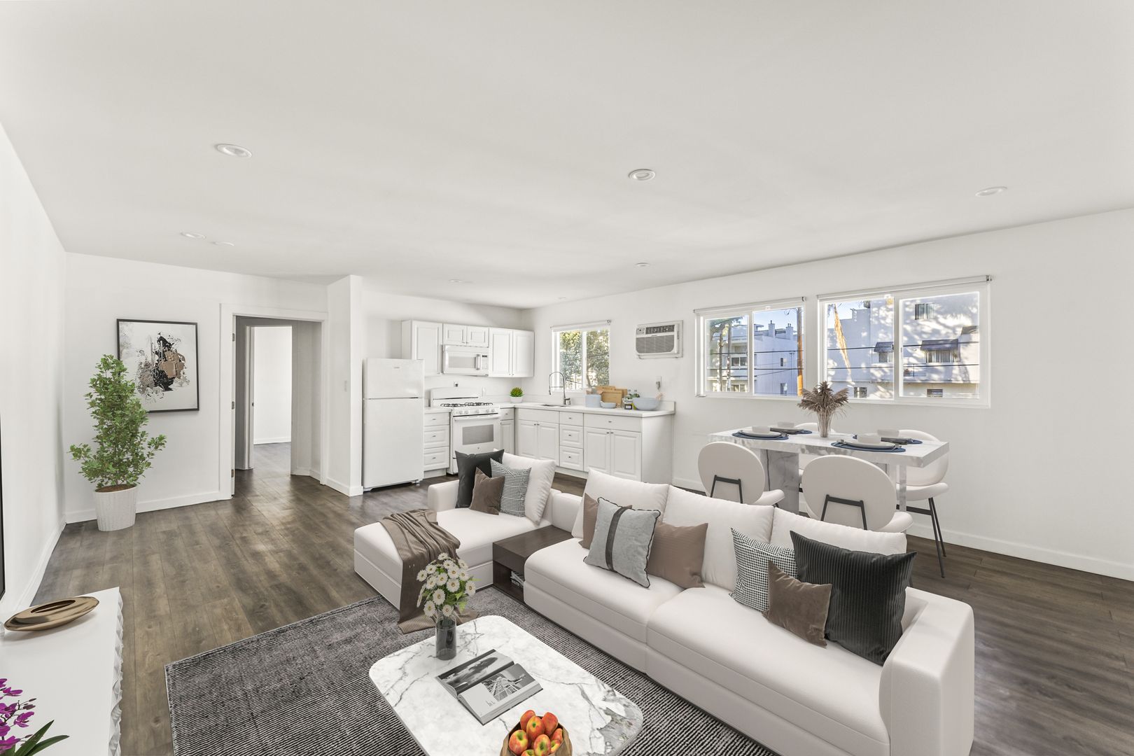 Sherman Oaks Apartment: 4323 Van Nuys Blvd