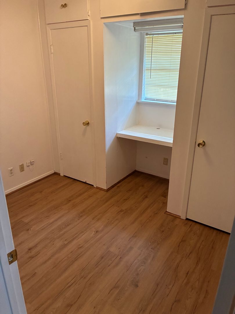 200 RobinWay 11 of 12