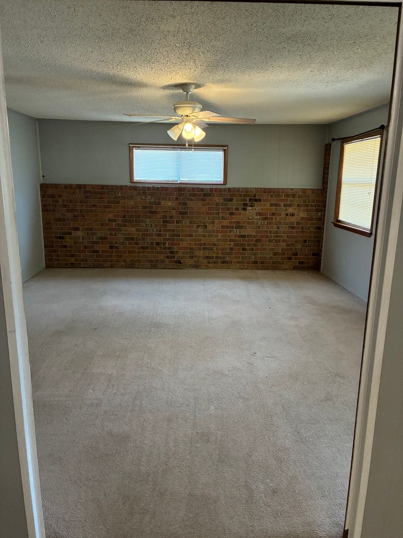 200 RobinWay 6 of 12