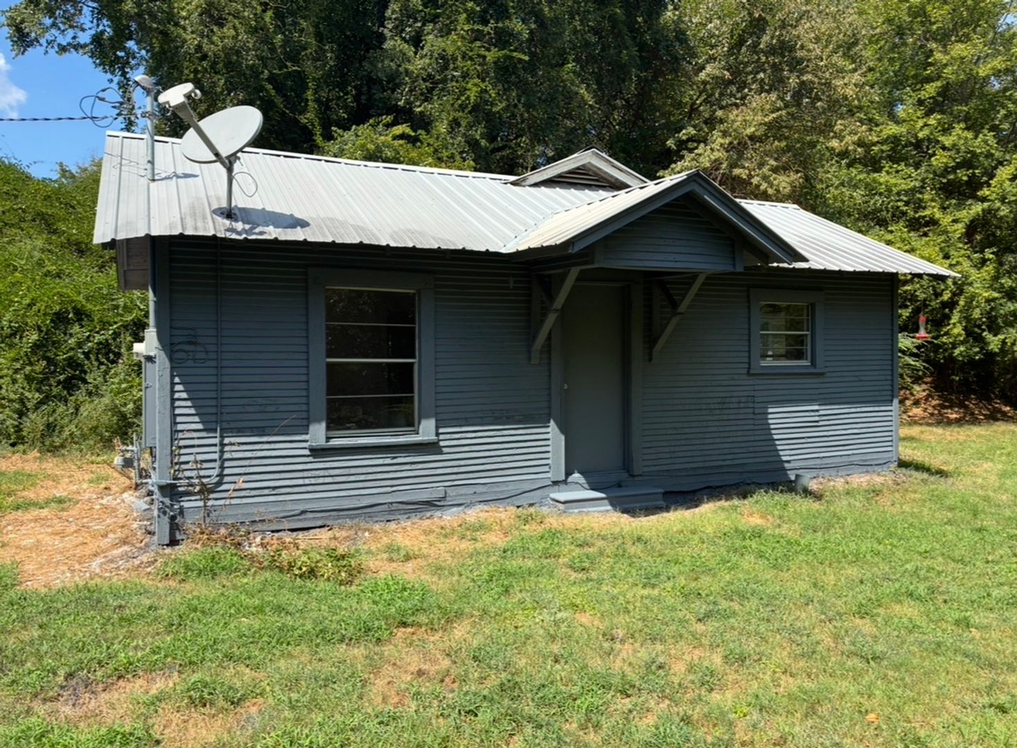 Omaha House: 304 Morris