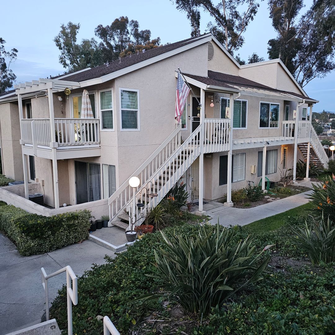 Vista Condo: 219 Diamond Way