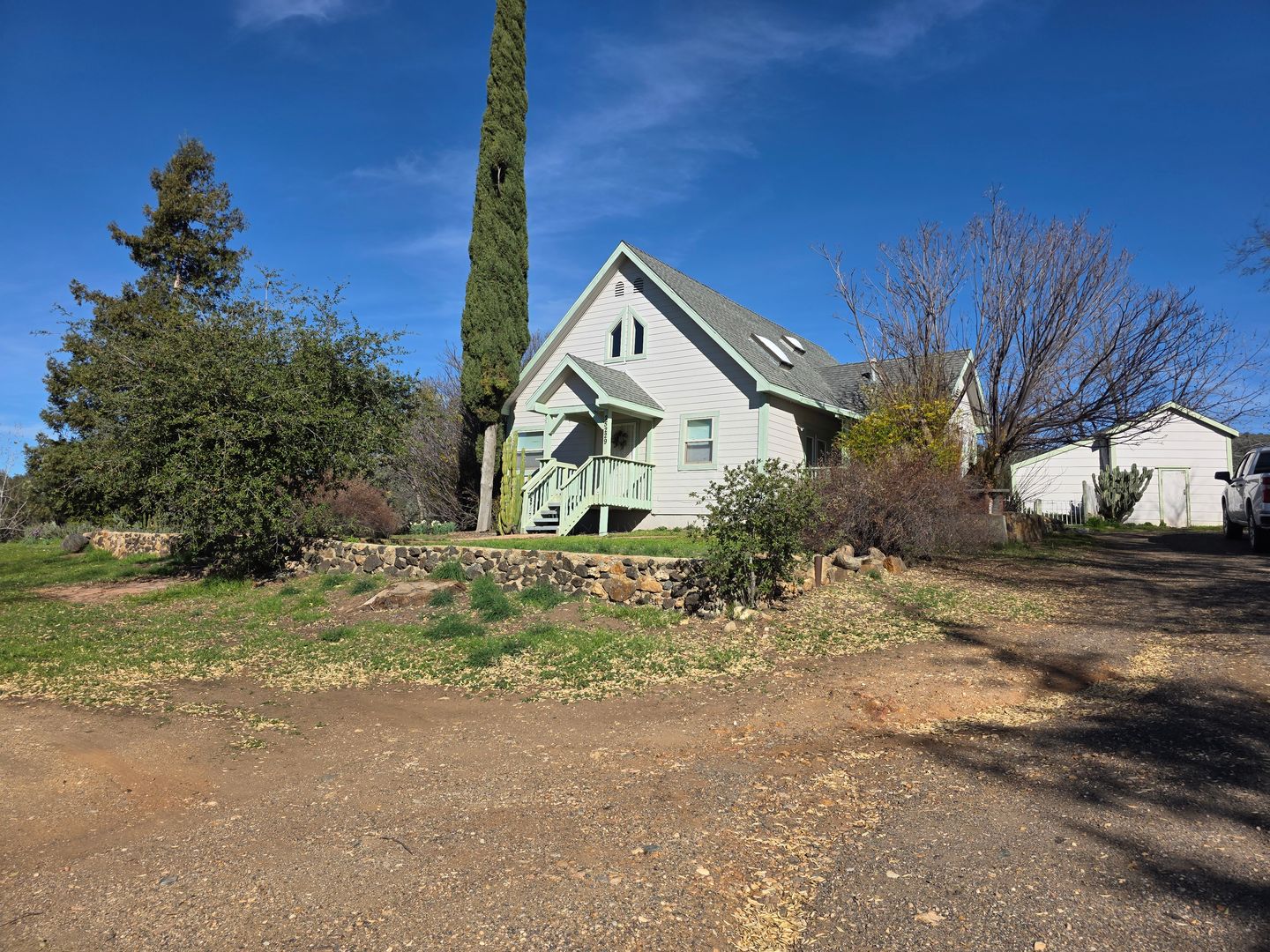 Santa Ysabel House: 25229 Mesa Grande Rd