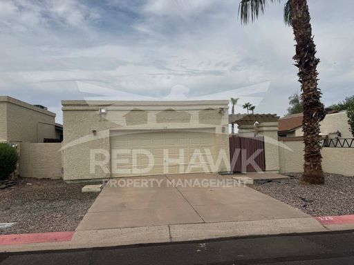 Freshly Painted Three Bedroom, Two Bathroom Hohokam Hills Rental with Community Pool- Available Now! – photo 1