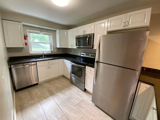 Updated 2 Bedroom Duplex in Ben Avon! – photo 1
