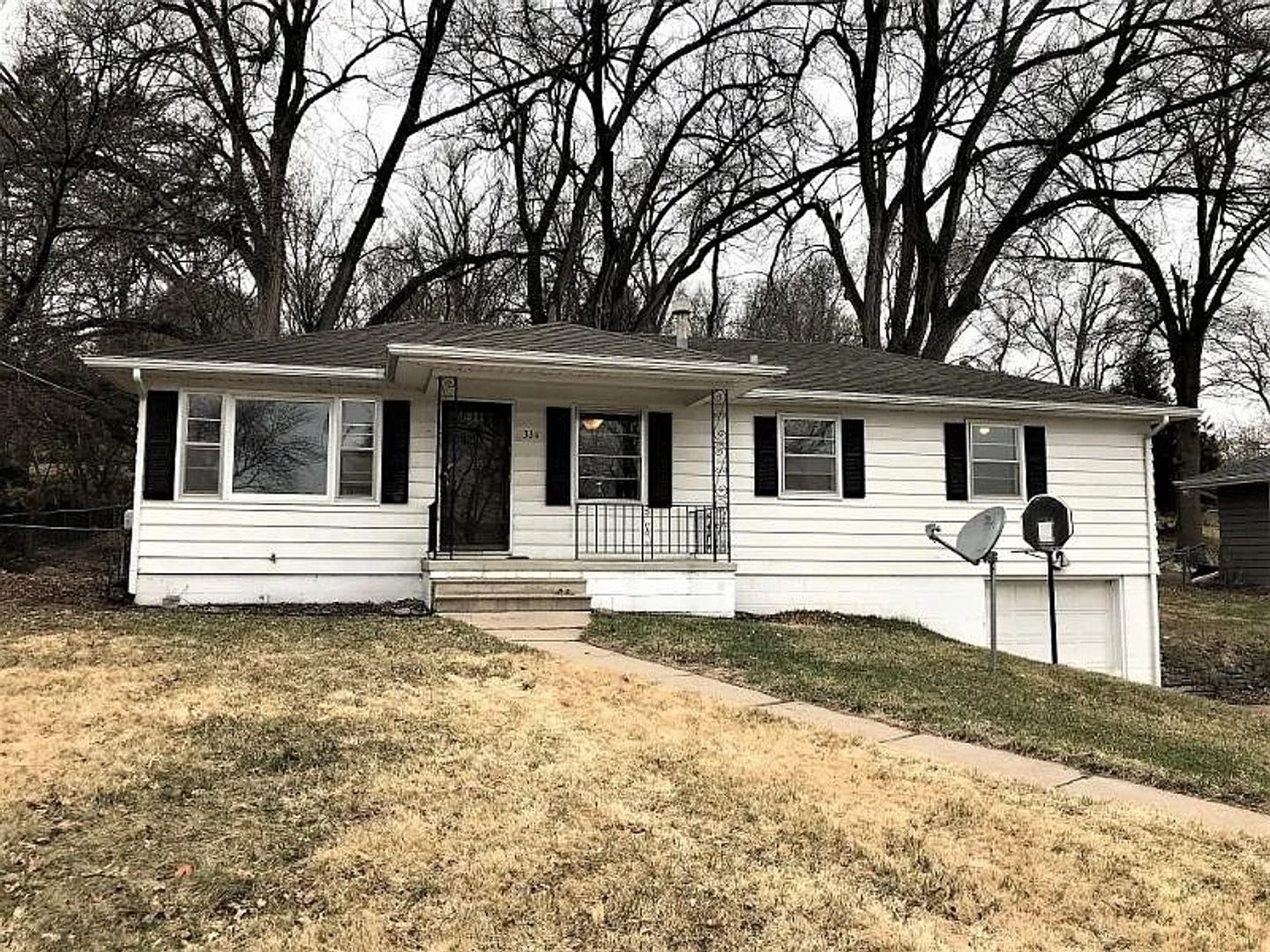 Omaha House: 336 Beverly Dr