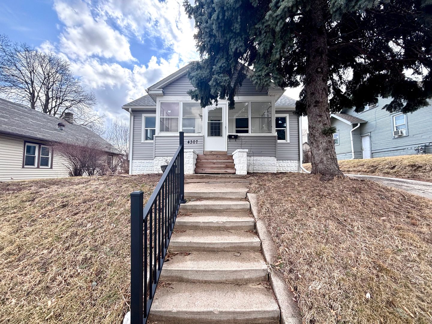 Omaha House: 4307 Binney St