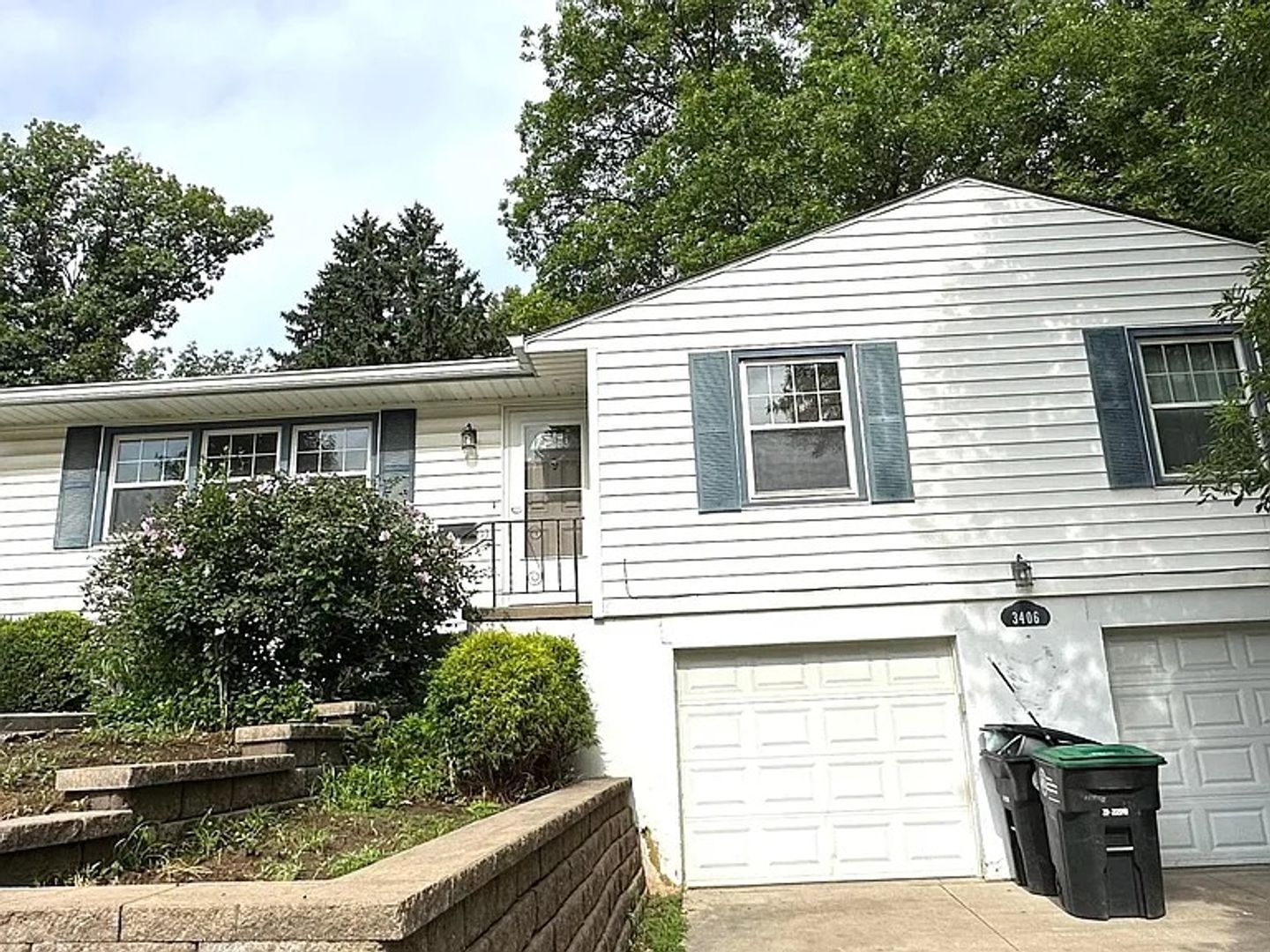Omaha House: 3406 S 91st St