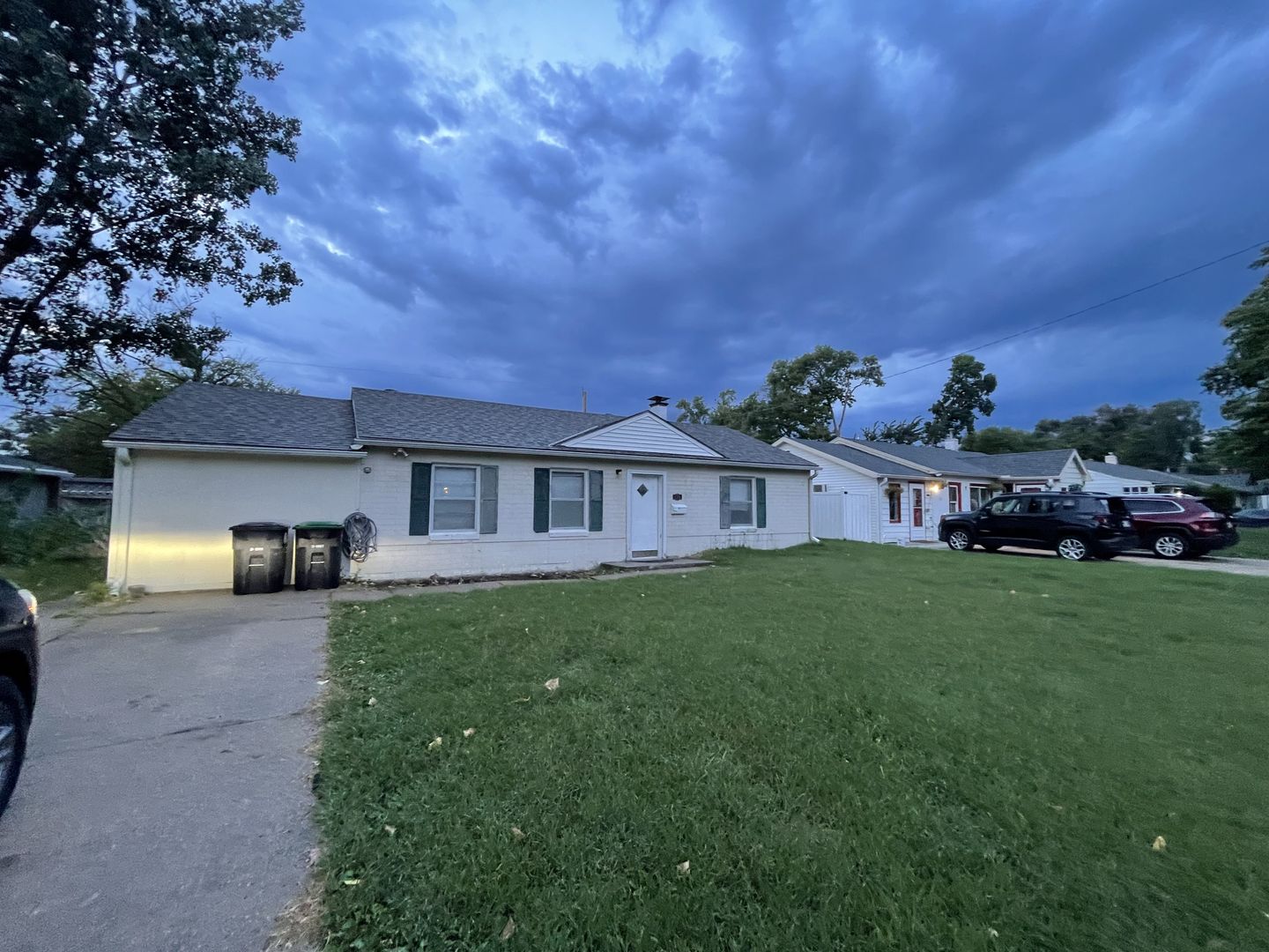Omaha House: 730 S 68th Ave