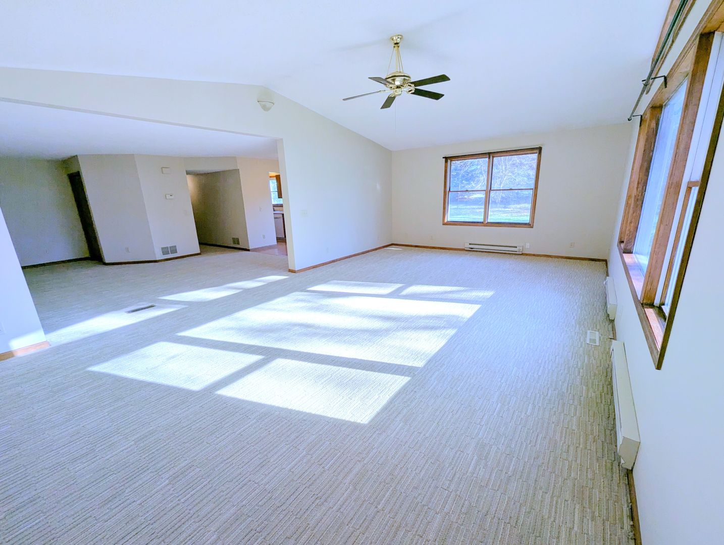 Vadnais Heights Apartment: 3314 Berwood Ct W